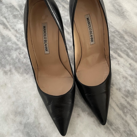 Classic Manolo Blahnik Calf Leather Pointed Toe Pumps (BB CALF 105) - Picture 4 of 6